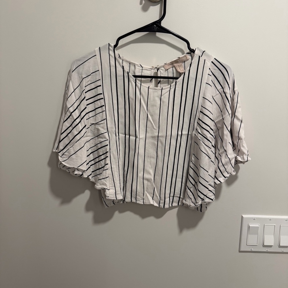 Forever 21 Monochrome Striped Crop Top